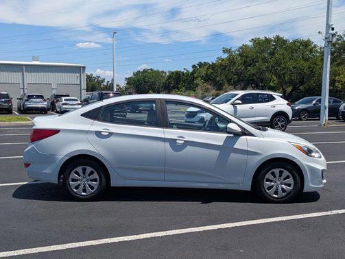Chalk White 2017 Hyundai Accent SE