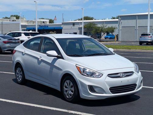 Chalk White 2017 Hyundai Accent SE