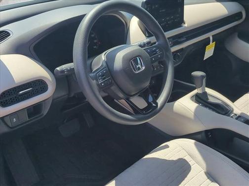 Platinum White Pearl 2026 Honda HR-V LX