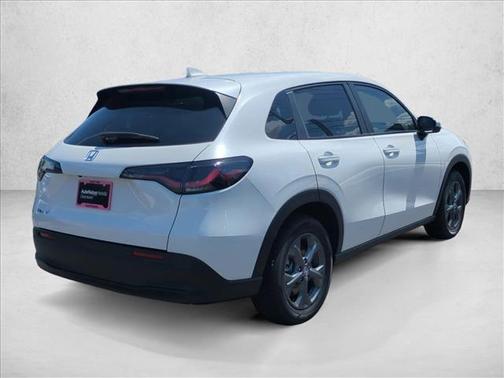 Platinum White Pearl 2026 Honda HR-V LX