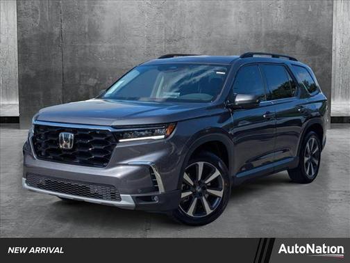 2025 Honda Pilot Touring 8-Passenger