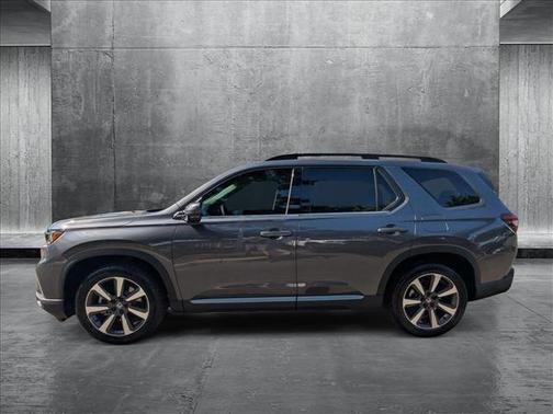 2025 Honda Pilot Touring 8-Passenger