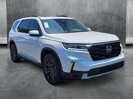 2025 Honda Pilot Touring 8-Passenger