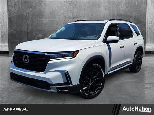 2025 Honda Pilot Touring 8-Passenger