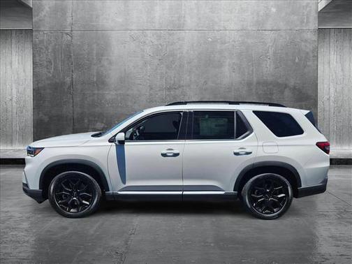 2025 Honda Pilot Touring 8-Passenger
