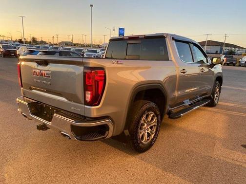 2024 GMC Sierra 1500 SLE