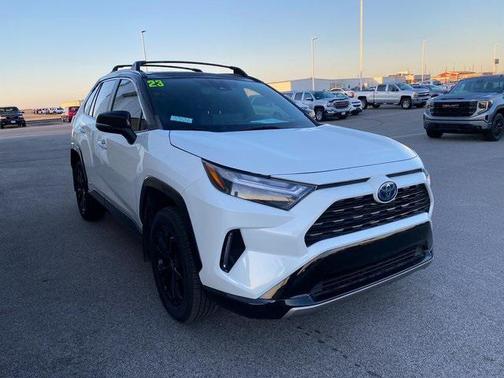 2023 Toyota RAV4 Hybrid SE