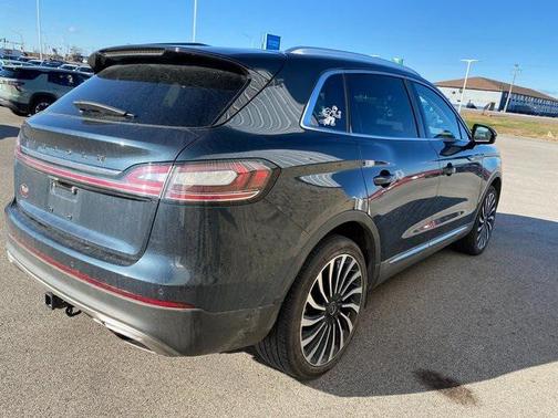 2022 Lincoln Nautilus Black Label