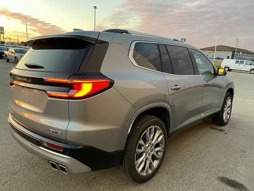2025 GMC Acadia Denali