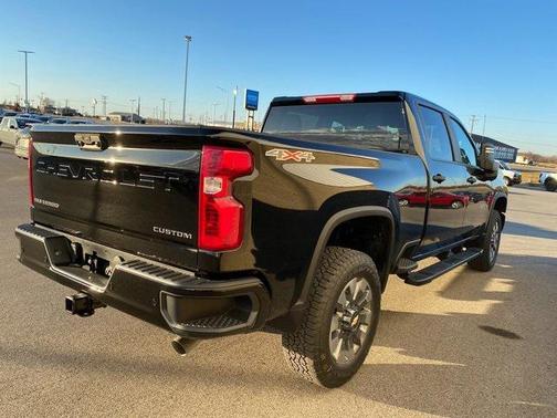 2026 Chevrolet Silverado 2500 Custom