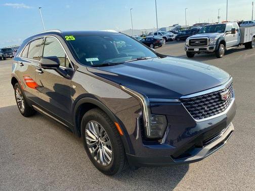 2025 Cadillac XT4 Premium Luxury