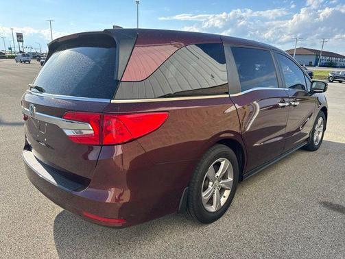 Red Metallic 2018 Honda Odyssey EX-L
