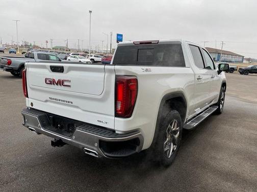 2025 GMC Sierra 1500 SLT