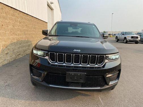 2023 Jeep Grand Cherokee Laredo
