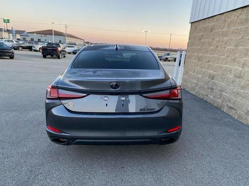 2022 Lexus ES 350 Base