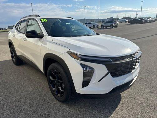 Summit White 2026 Chevrolet Trax LT