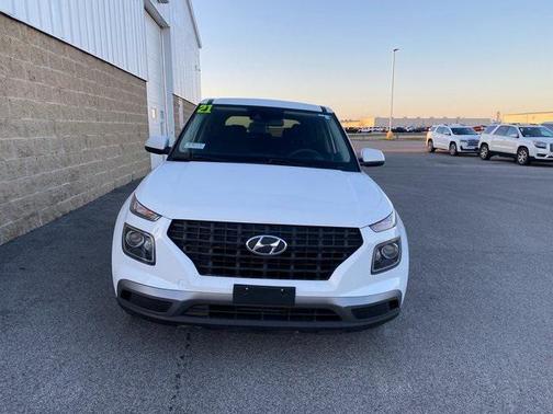 2021 Hyundai VENUE SE