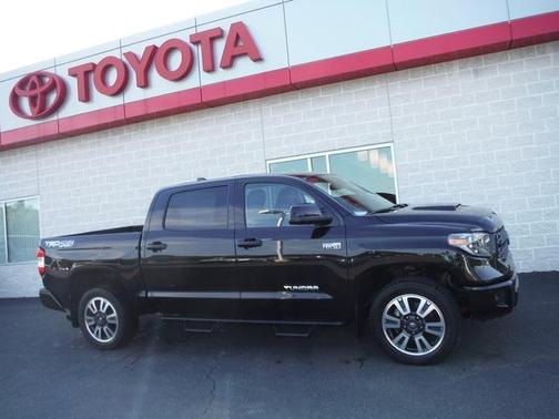 Photo 2 of 43 of 2021 Toyota Tundra SR5