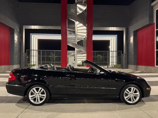 Black 2008 Mercedes-Benz CLK-Class CLK 350