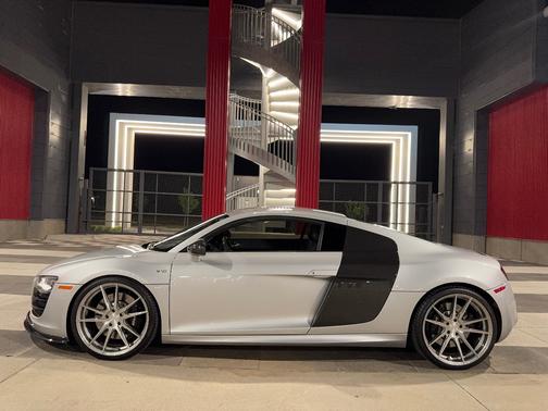 2010 Audi R8 5.2 quattro