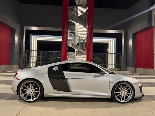 2010 Audi R8 5.2 quattro