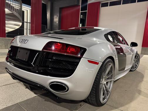 2010 Audi R8 5.2 quattro