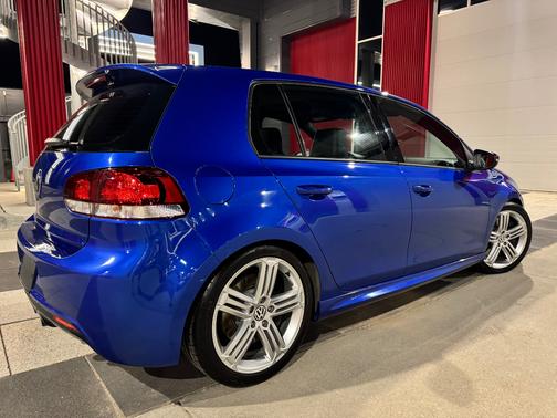 2012 Volkswagen Golf R 4-Door