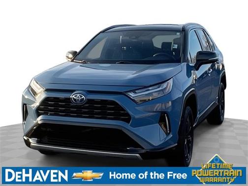 2022 Toyota RAV4 Hybrid SE