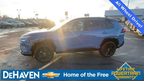 2022 Toyota RAV4 Hybrid SE