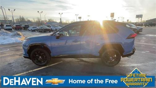 2022 Toyota RAV4 Hybrid SE