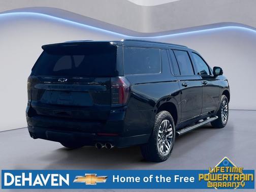 Black 2025 Chevrolet Suburban 4WD Z71