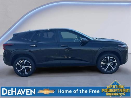 Mosaic Black Metallic 2026 Chevrolet Trax FWD 1RS