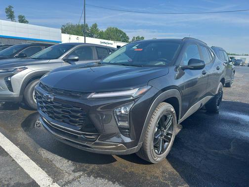 Mosaic Black Metallic 2026 Chevrolet Trax FWD ACTIV