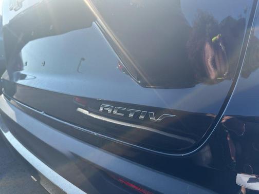 Mosaic Black Metallic 2026 Chevrolet Trax FWD ACTIV