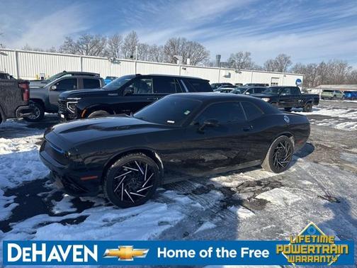 2016 Dodge Challenger SXT