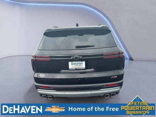 Mosaic Black Metallic 2026 Chevrolet Traverse AWD Z71