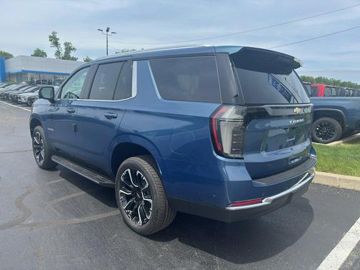 Lakeshore Blue Metallic 2026 Chevrolet Tahoe LT