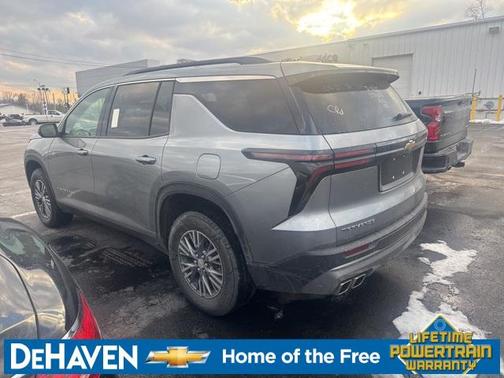 2025 Chevrolet Traverse LT