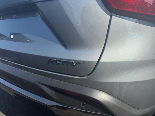 Sterling Gray Metallic 2026 Chevrolet Trax FWD ACTIV