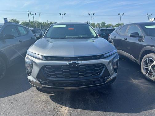 Sterling Gray Metallic 2026 Chevrolet Trax FWD ACTIV