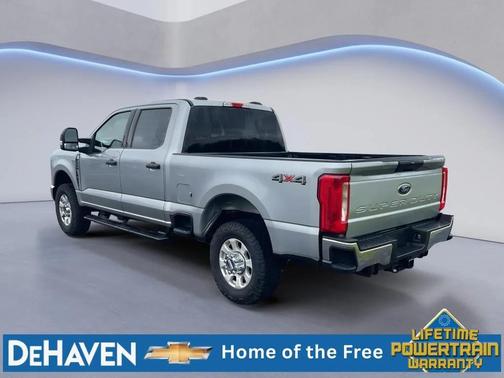 ICONIC SILVER 2023 Ford F-250 XLT