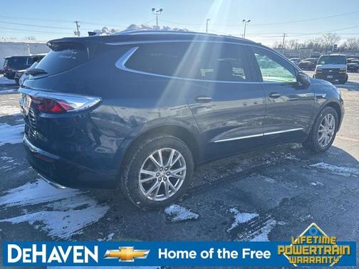 2023 Buick Enclave Essence AWD