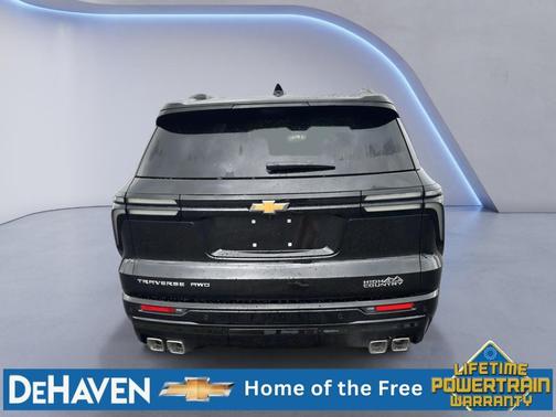 Mosaic Black Metallic 2026 Chevrolet Traverse High Country