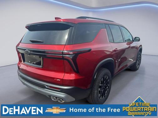 Radiant Red Tintcoat 2026 Chevrolet Traverse AWD Z71