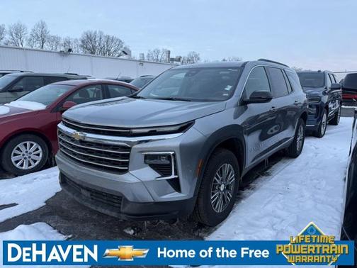 2025 Chevrolet Traverse LT