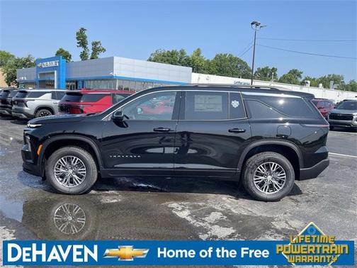 2025 Chevrolet Traverse LT