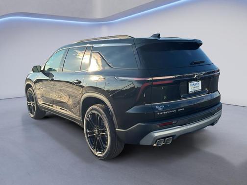 Mosaic Black Metallic 2027 Chevrolet Traverse LT