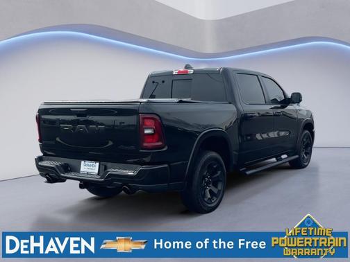 Diamond Black Crystal Pearlcoat 2025 RAM 1500 Big Horn/Lone Star