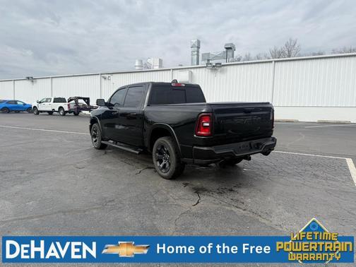 Diamond Black Crystal Pearlcoat 2025 RAM 1500 Big Horn/Lone Star