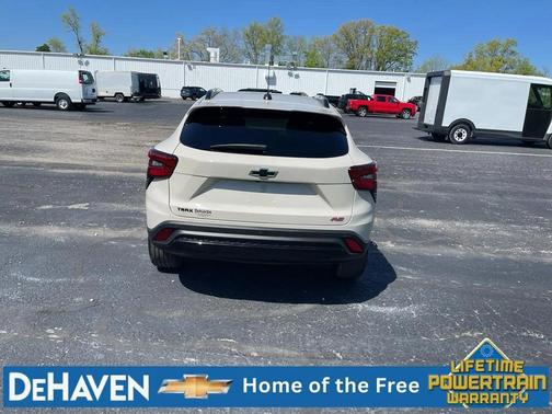 White Sands 2026 Chevrolet Trax FWD 2RS